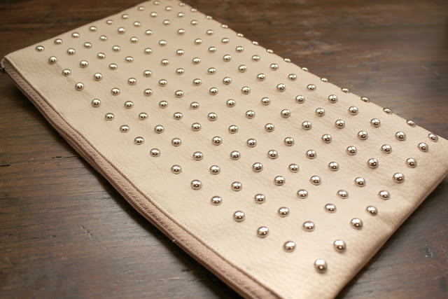 Cómo hacer un bolso de mano con tachuelas DIY