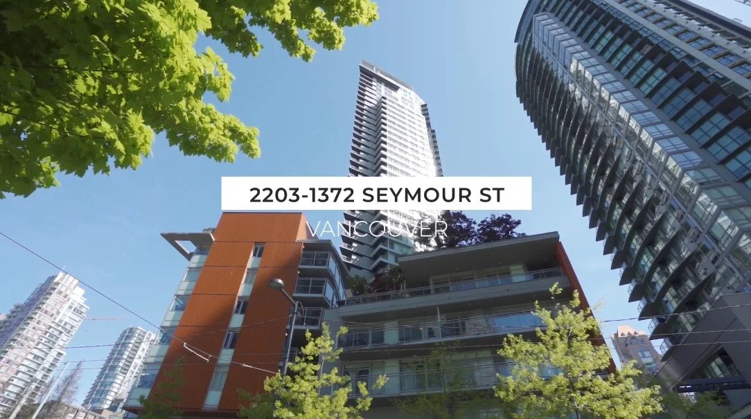 15 Photos vs. 1372 Seymour St #2203, Vancouver Interior Design Luxury Condo Tour