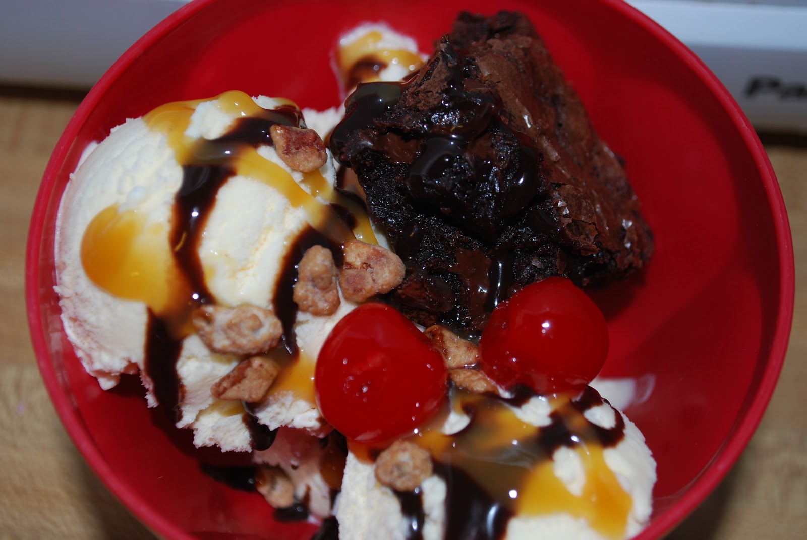 Warm brownie sundaes with cinnamon pecans