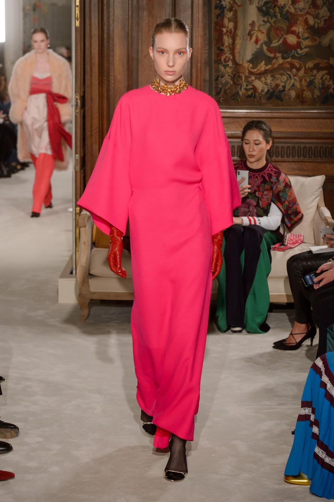 VALENTINO HAUTE COUTURE: PART I, Simply Sensational