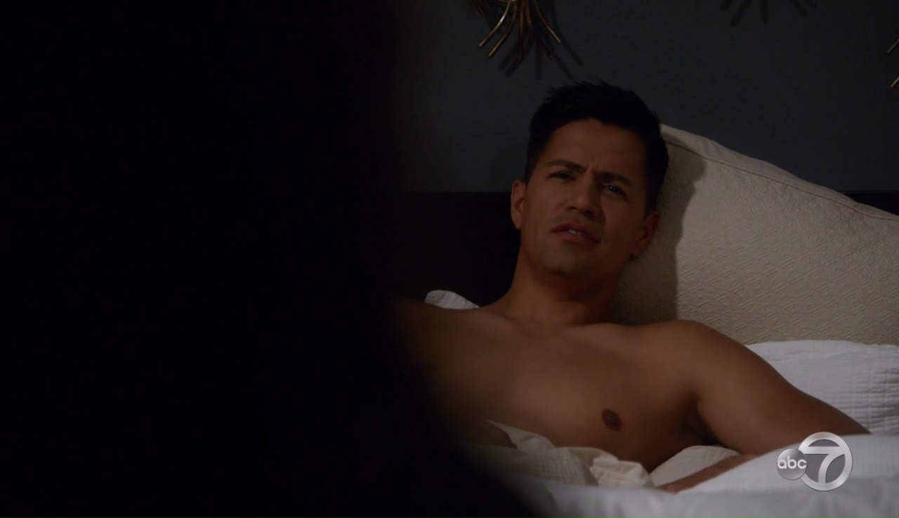 Jay Hernandez shirtless in Scandal Season 7, Ep 2.