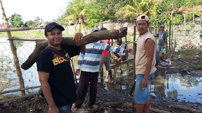 Gotong Royong Tanggul Jebol, Petani Jatiwangi Butuh Bantuan Alat Berat