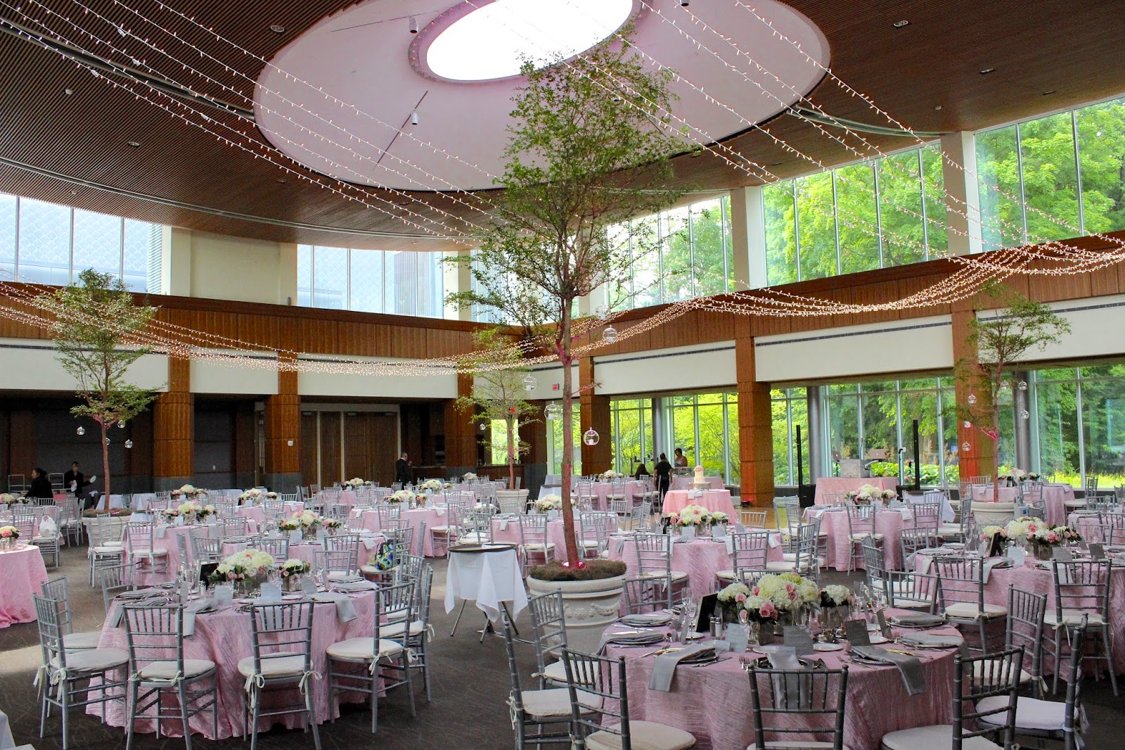 6 25 11 Ashley Jeremy Hall Gardens Carmel Indiana Jim 7 12 14 Rachel Andy S Indiana Wedding Celebration At The Ima Indianapolis Museum Of Art