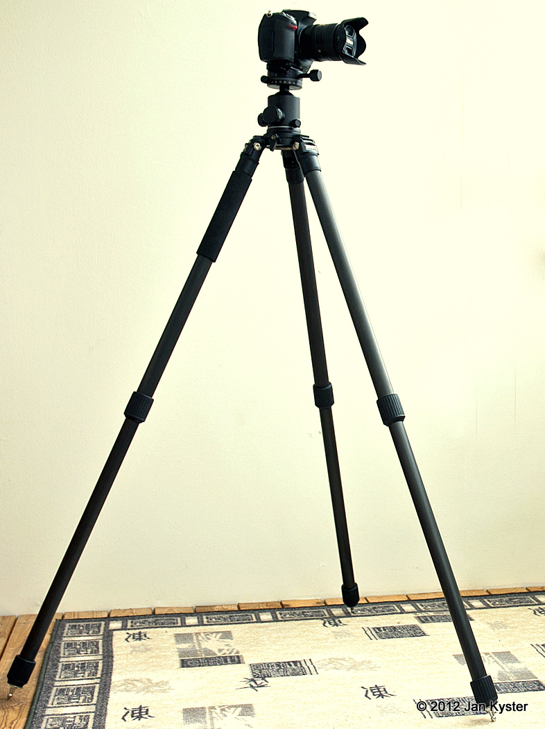 Benro C3770T CF Tripod 2 sections extended