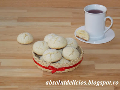 FURSECURI CRAPATE CU LAMAIE (LEMON CRINKLE COOKIES)