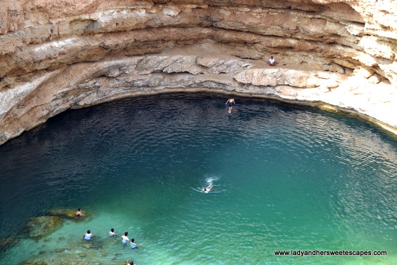 swimming and diving in Bimmah sinkhole