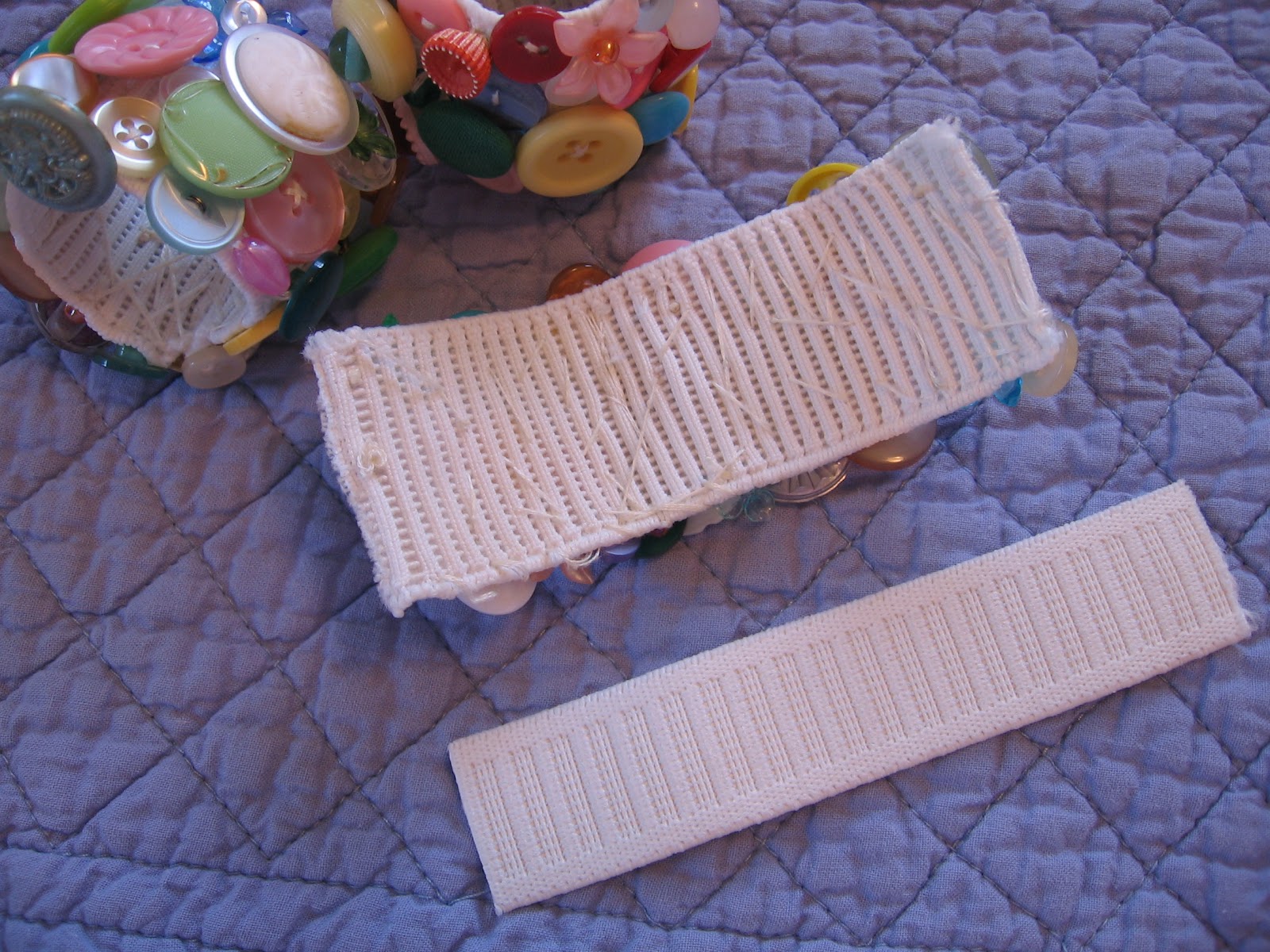 The Stuff Closet: Making Button Napkin Rings