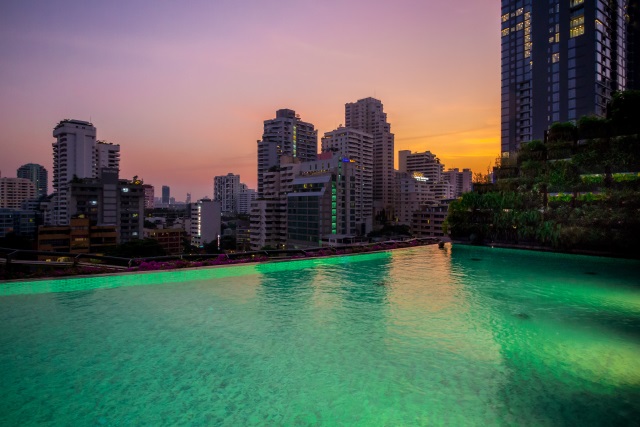 Hyatt Regency Bangkok Sukhumvit Swimming Pool