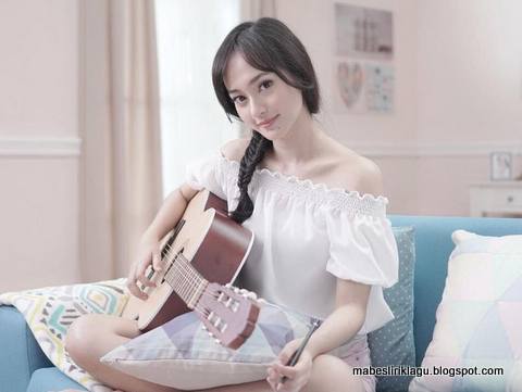 Indahkus - Bahaya (Tolong!) Indah Kusuma Instagram Foto