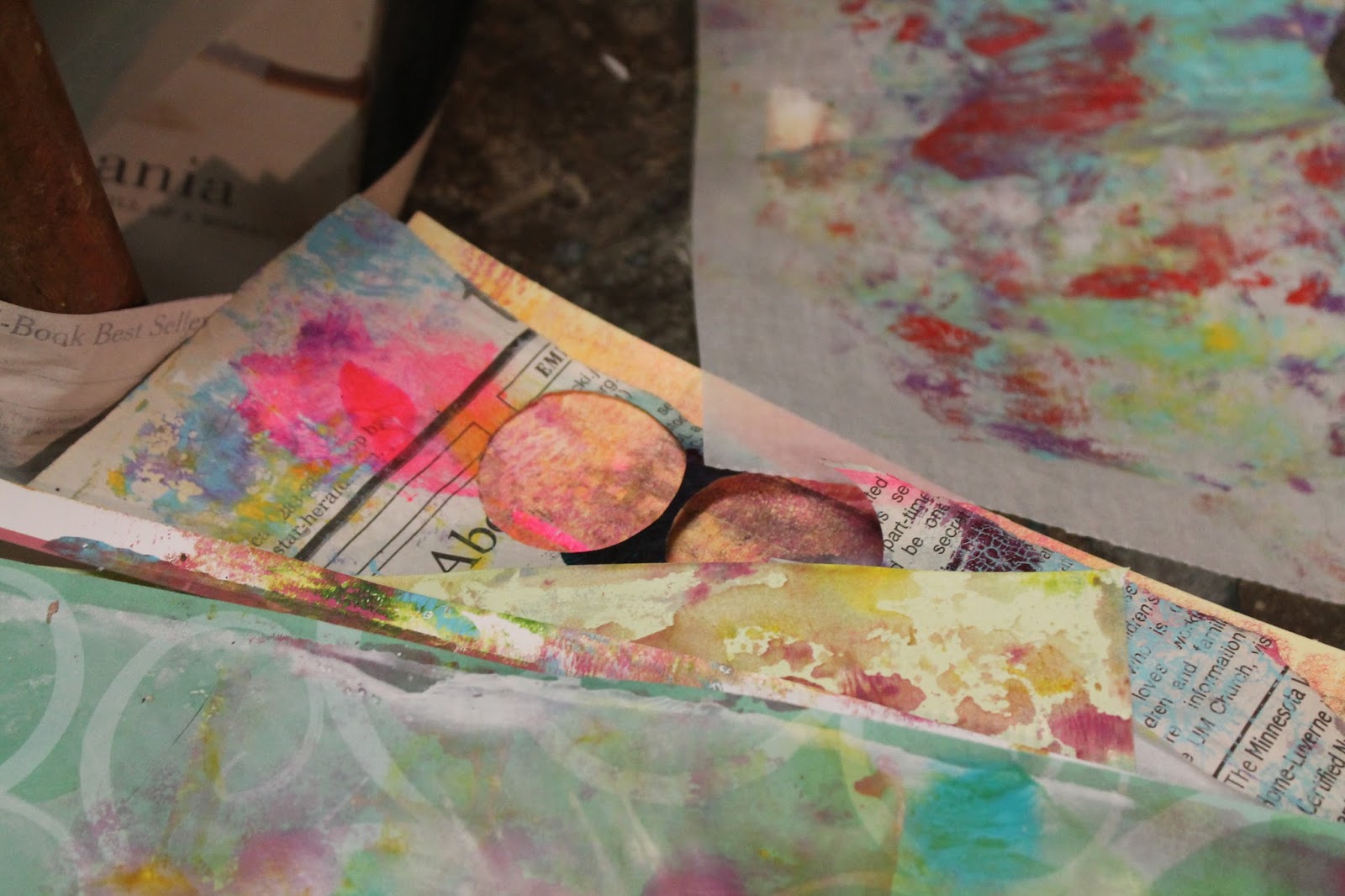 AlteredStatesStudio: gelli printing....paper stacking