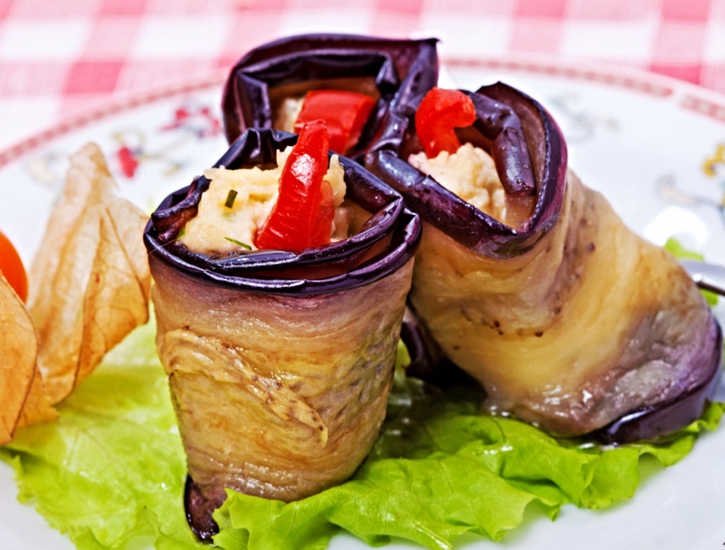 involtini di melanzane dell'est - east style eggplant rolls