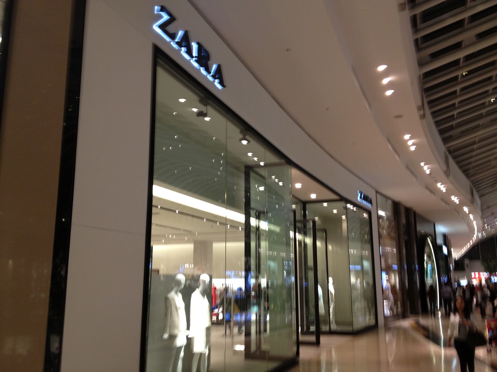 zara chadstone contact number