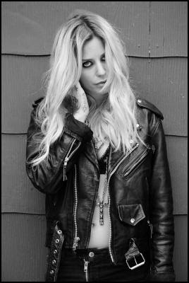 Gin Wigmore in a leather jacket