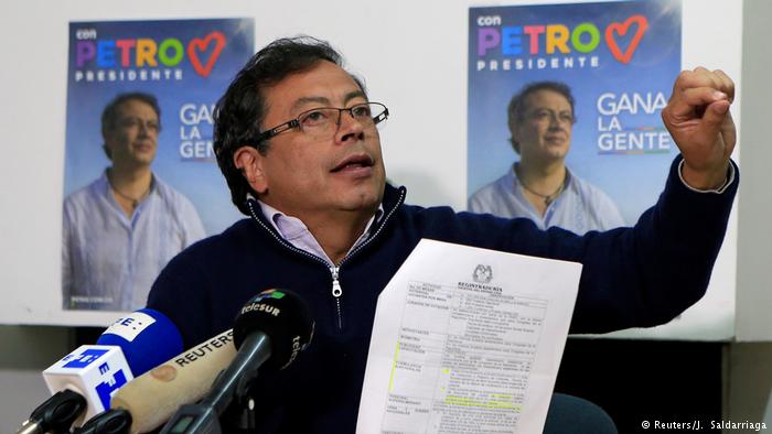 Gustavo Petro: el exguerillero que se acerca a la presidencia de Colombia Gustavo Petro: el exguerillero que se acerca a la presidencia de Colombia