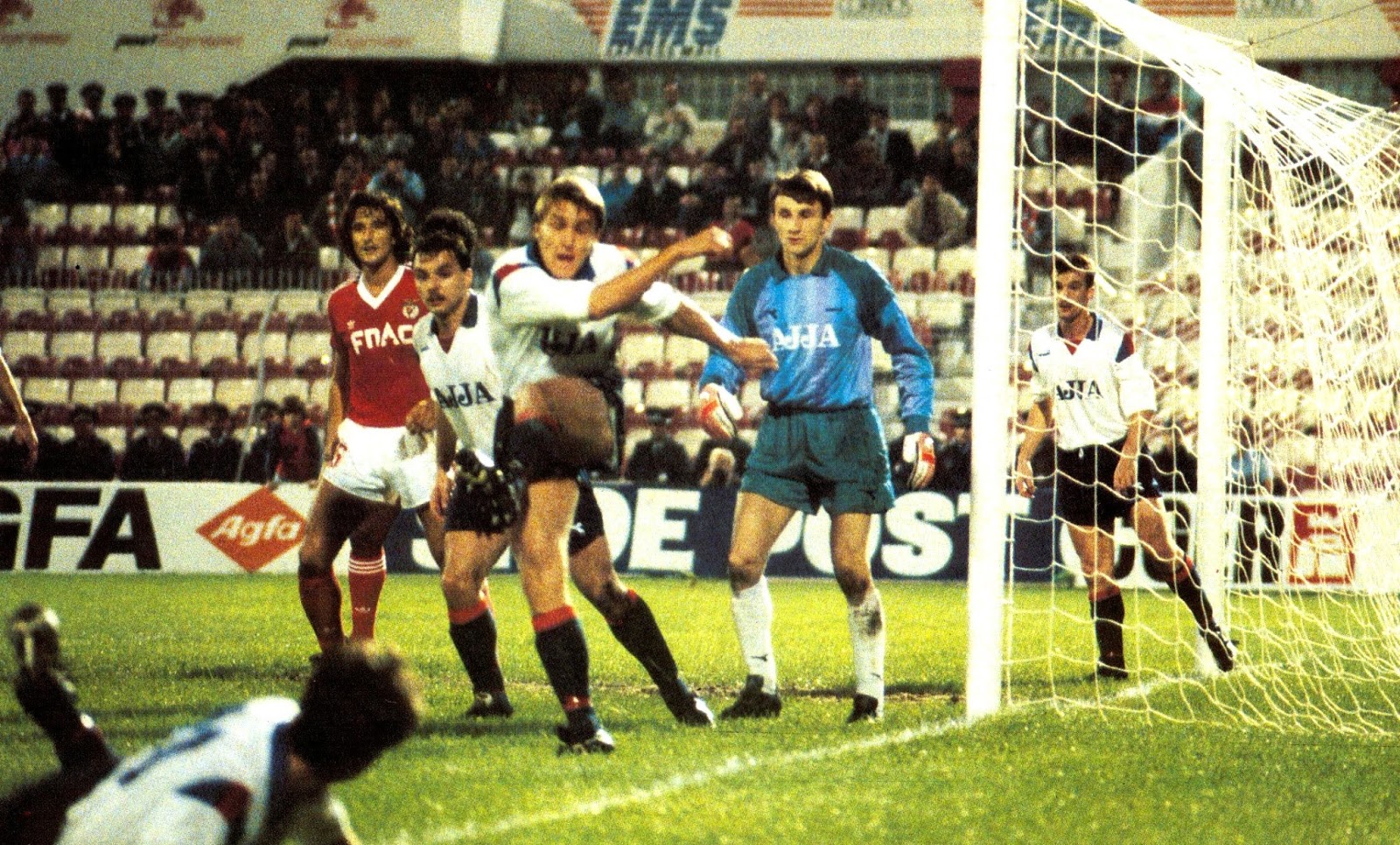 BENFICA ALÉMFRONTEIRAS TAÇA UEFA 19881989