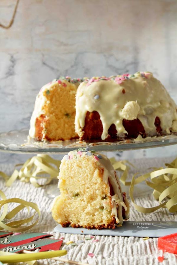 donut-funfetti-bundt-cake-kidsandchic