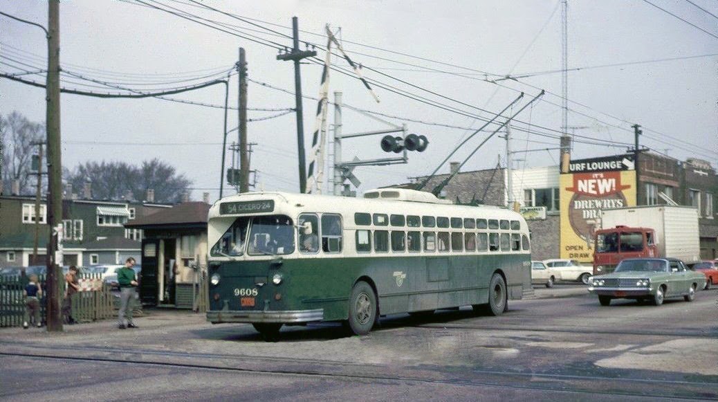 transpress nz Chicago Transit Authority trolley buses, 1960s