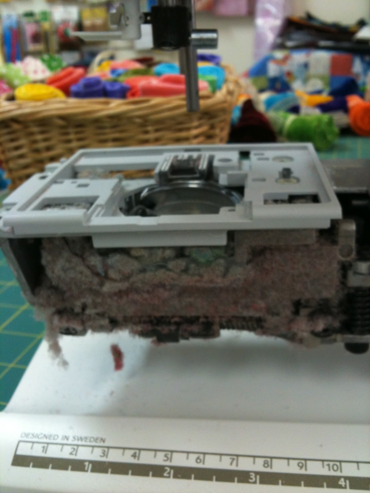 bernie fixes sewing machines: The effect of lint on your sewing machine!