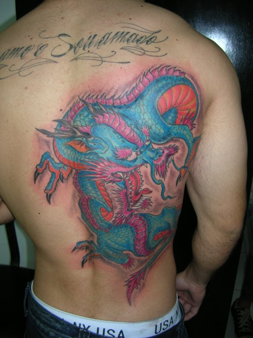 Desenhos de Tatuagem Tatuagem de Dragão Chines nas costas