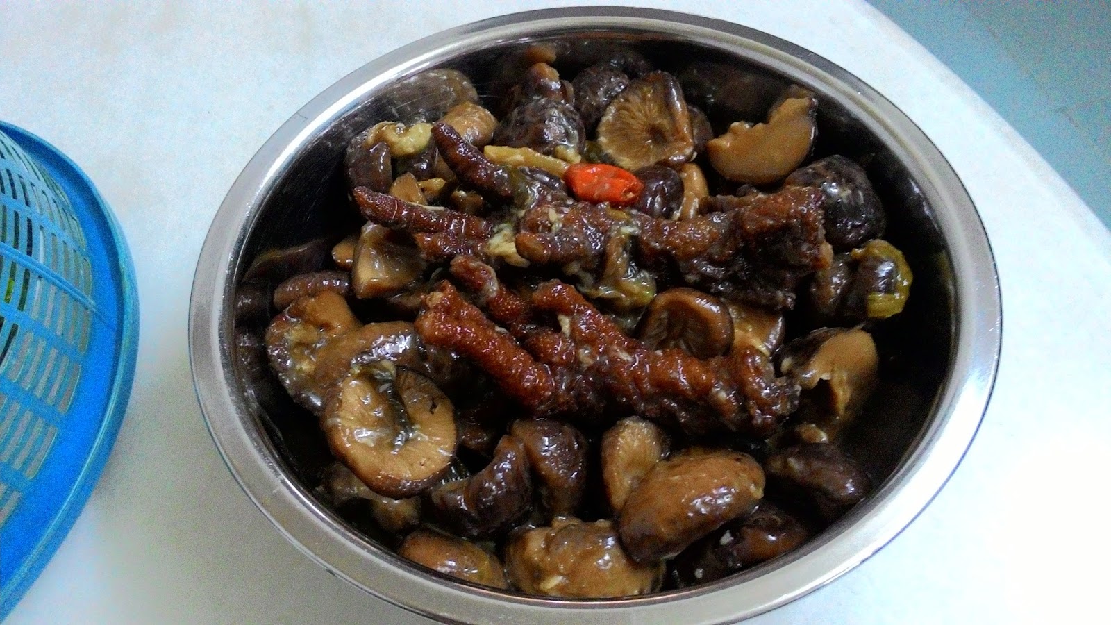 My Cooking Recipe 冬菇焖鸡脚 Braised Mushrooms Chicken Feet