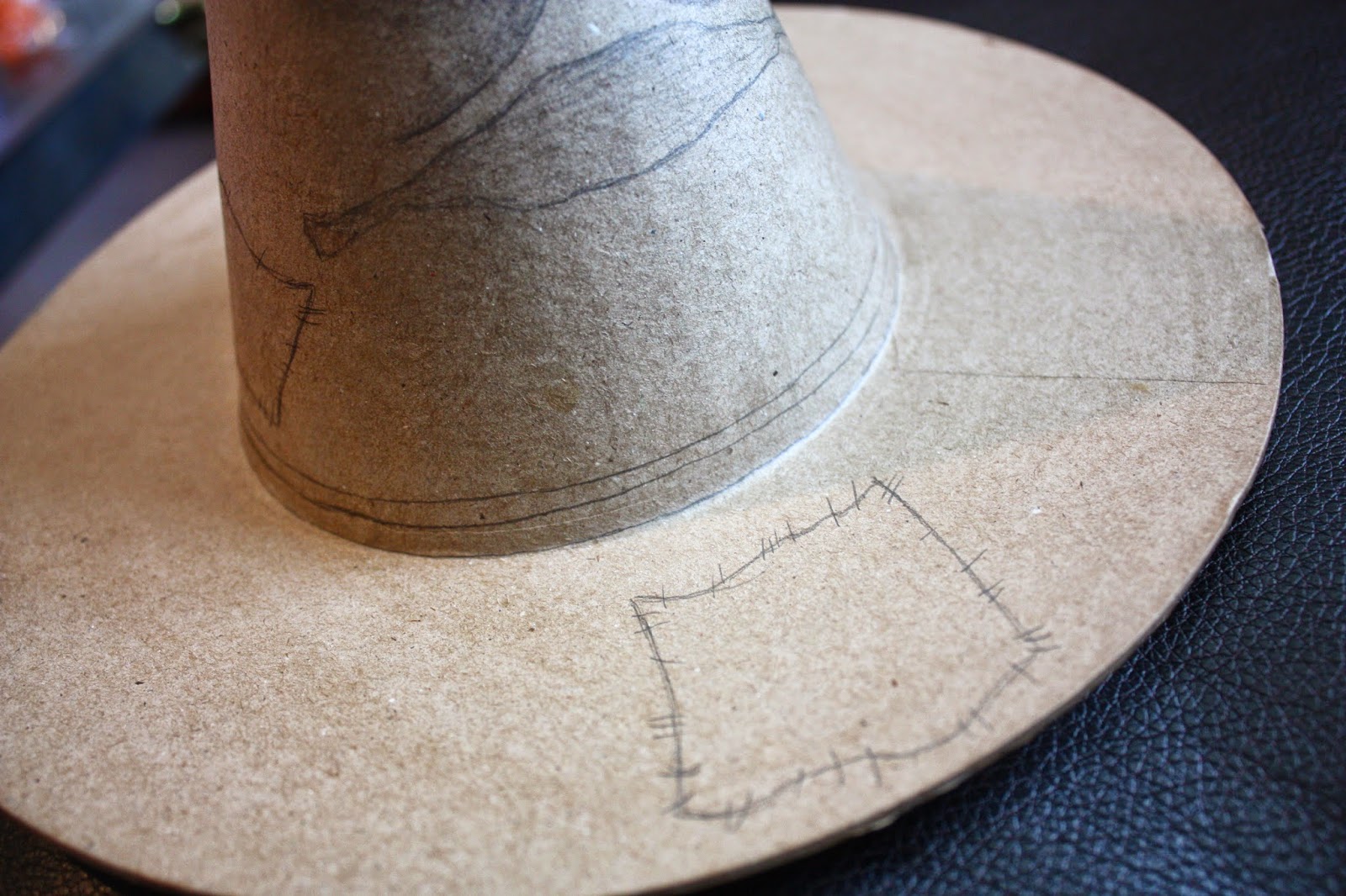 The Geeky Gal Halloween Tutorial DIY Sorting Hat from Harry Potter