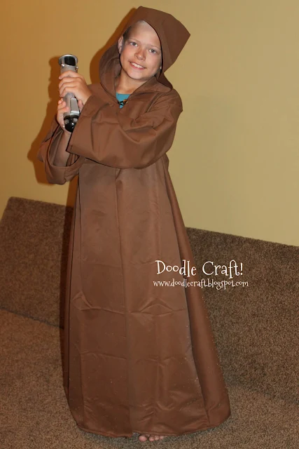 http://www.doodlecraftblog.com/2013/08/jedi-master-wizard-duel-robes-handmade.html