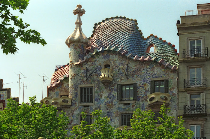 Barcelone, Passeig de Gràcia, Casa Batllo, Gaudi, © L. Gigout, 1991