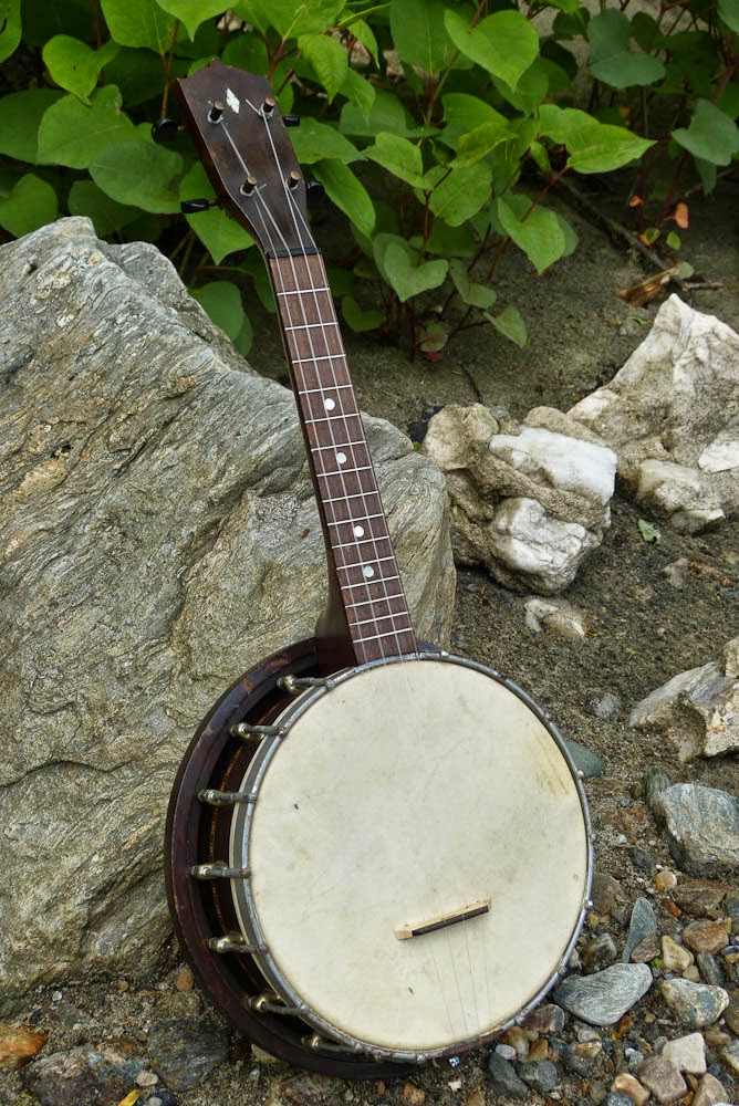 c.1925 8" Rim Resonator Banjo Uke