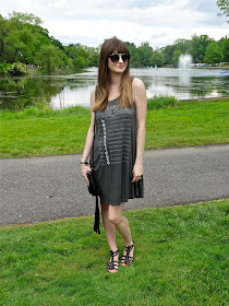 New Jersey fashion blogger Jen of House Of Jeffers styles a gypsy inspired look with gladiator sandals and a fringed Steve Madden Bag | www.houseofjeffers.com