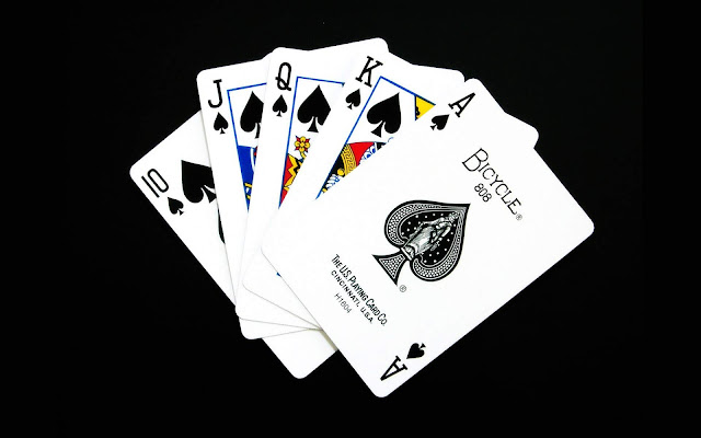 Game Cards on Black Background Black and White Wallpaper