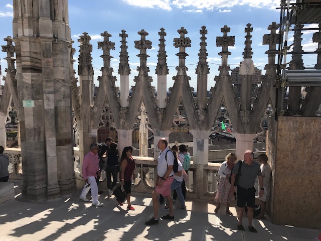 イタリア・ミラノのドゥオーモの屋上 イタリア・ミラノのドゥオーモの屋上 日差しが暖かい