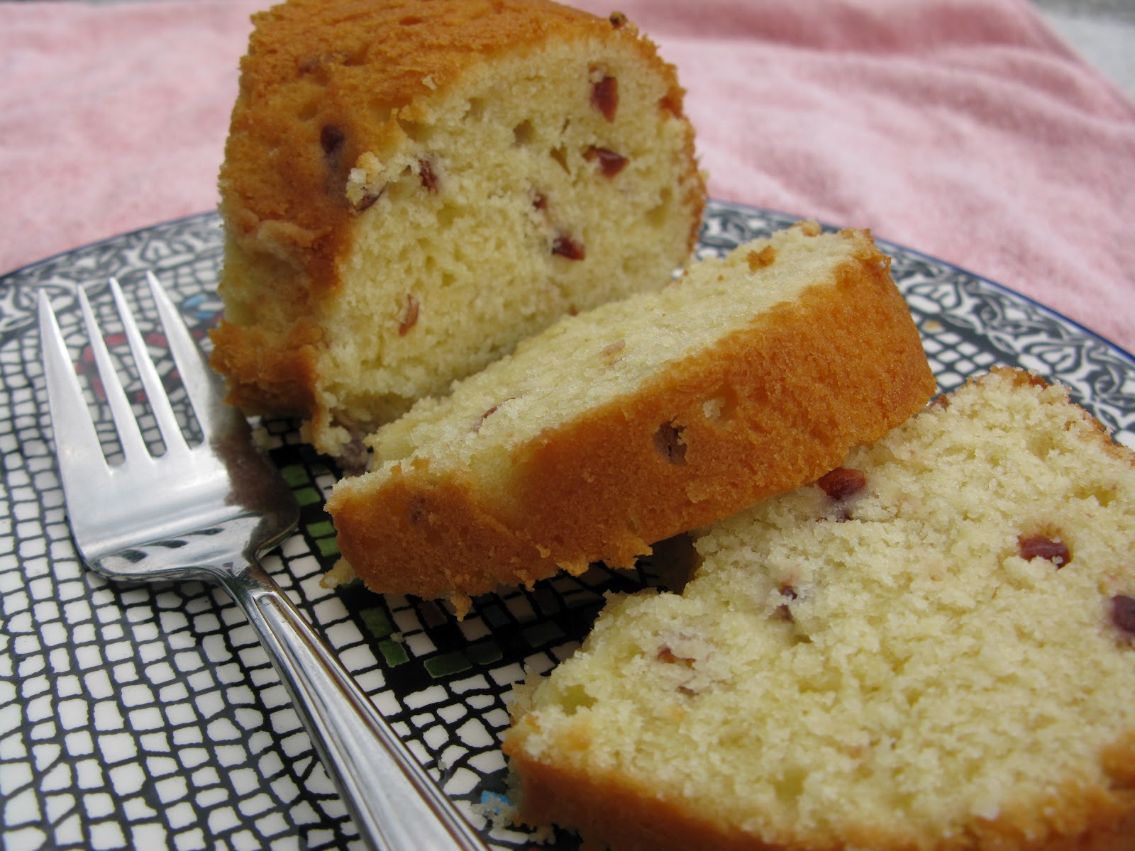 Ling's Passion Cranberry Yogurt Cake