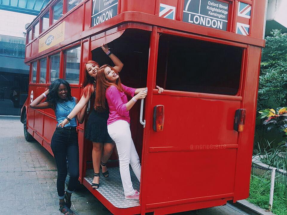 inspiração de fotos com amigas, fotos tumblr amigas, fotos no estacionamento, fotos legais meninas, fotos criativas inspiração de fotos com amigas, fotos tumblr amigas, fotos no estacionamento, fotos legais meninas, fotos criativas