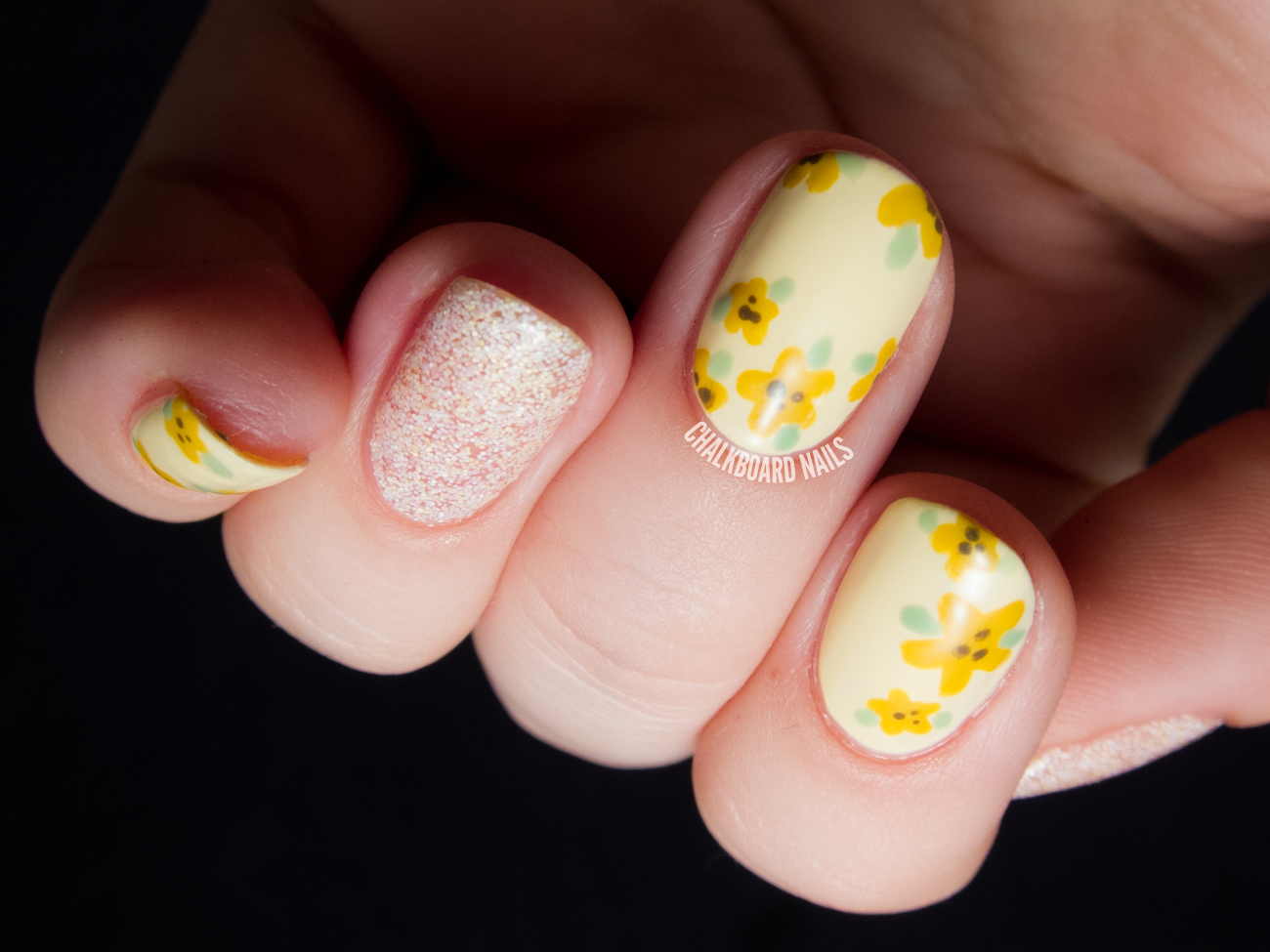 Sweet and Simple Buttery Floral | Chalkboard Nails | Nail Art Blog