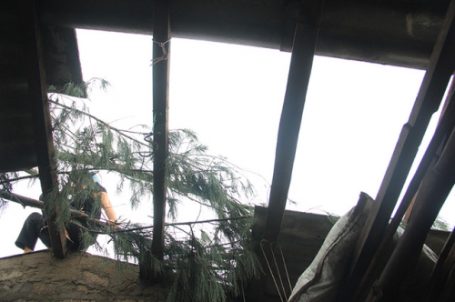 Hà Tĩnh tan hoang sau bão,Nghệ An sau bão số 10, Nghe an bao so 10, Nghệ An Hà Tĩnh bão số 10, Hà Tĩnh sau bão số 10, hậu quả bão số 10, ha tinh sau bao so 10, bao so 10 di qua, Tin tức Bão số 10, Hậu quả bão số 10, Hau qua bao so 10, Bão số 10 tàn phá, Bão số 10 tàn phá miền trung, Miền trung sau bão số 10, Mien trung sau bao so 10, Chudu43, www.chudu43.com, Tin tuc chudu43, Tin tuc du lich mien Trung chudu43, chudu43.com.