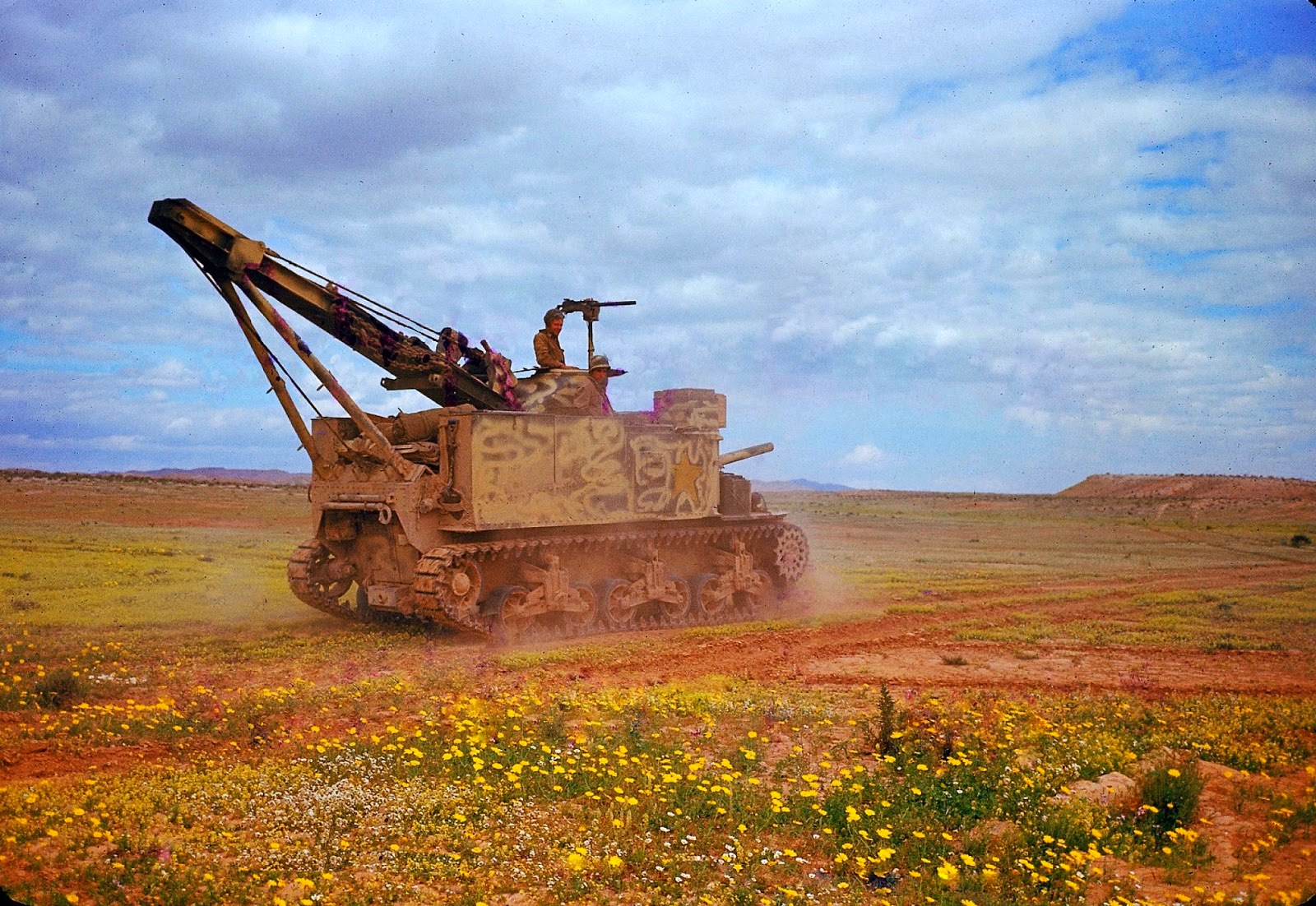 http://4.bp.blogspot.com/-9J680QGxesY/VLaarHG_EOI/AAAAAAABOKw/tvc5uNj12y8/s1600/Rare+Color+Photographs+from+World+War+II+(19).jpg