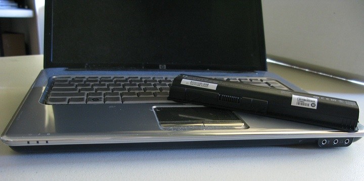 prosedur perawatan baterai laptop yang benar