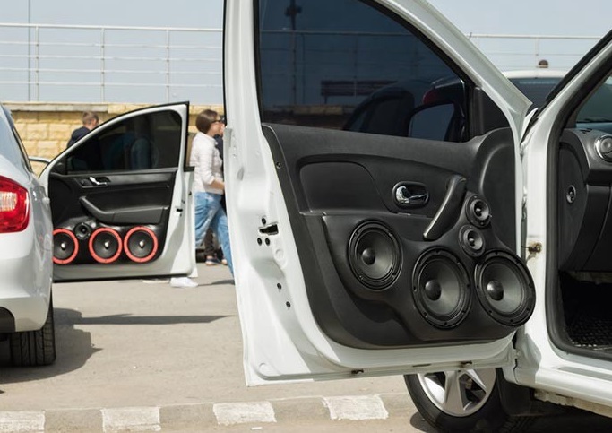 Best Car Door Speakers For Bass