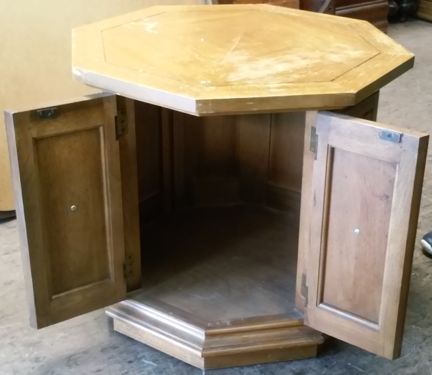 UHURU FURNITURE & COLLECTIBLES SOLD Octagonal End Table with