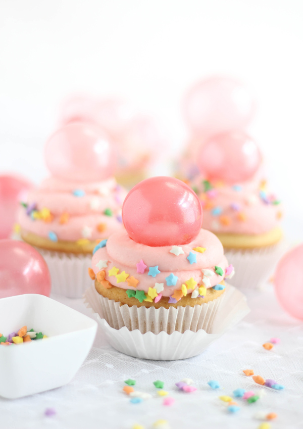 Bubble Gum Frosting Cupcakes With Gelatin Bubbles Sprinkle Bakes