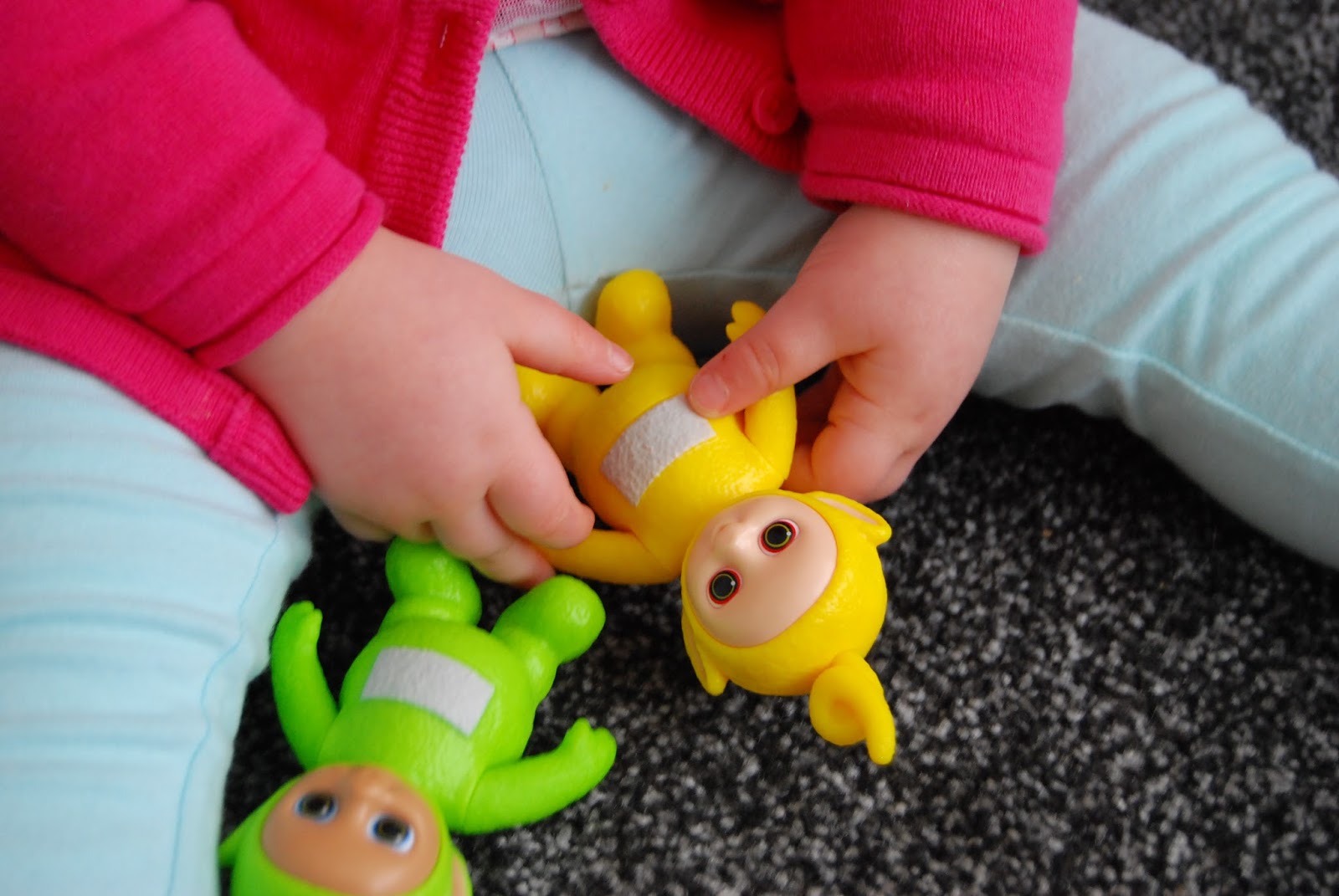 teletubbies chunky figures and playmat