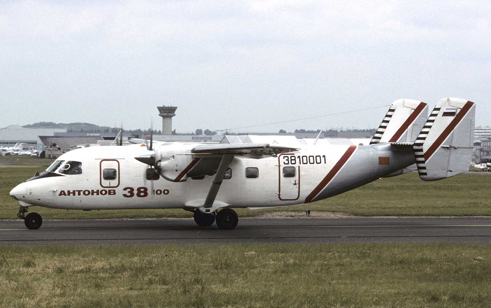 nhungdoicanh Antonov An38