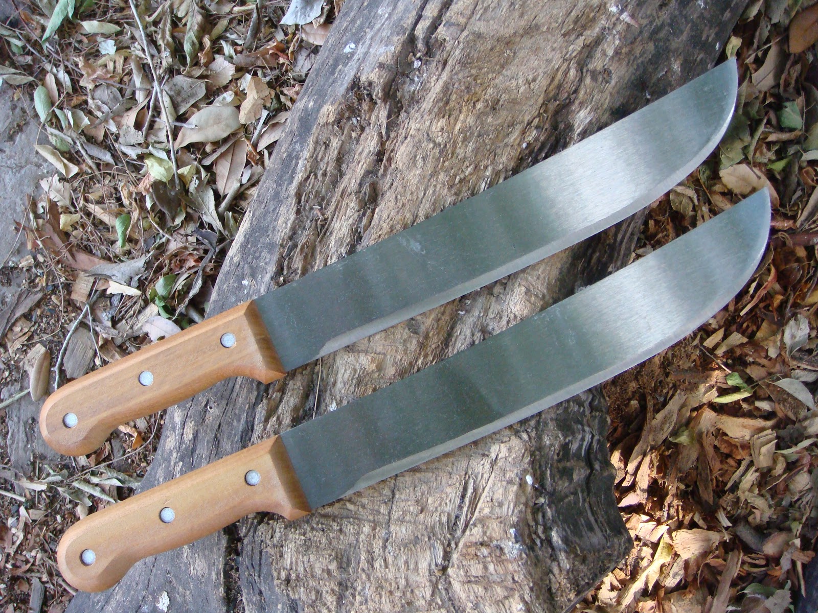 Woods Roamer The Brushland Machete