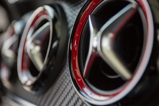 Cửa gió máy điều hòa Mercedes AMG A45 4MATIC 2019 Cửa gió máy điều hòa Mercedes AMG A45 4MATIC 2019 mạ chrome