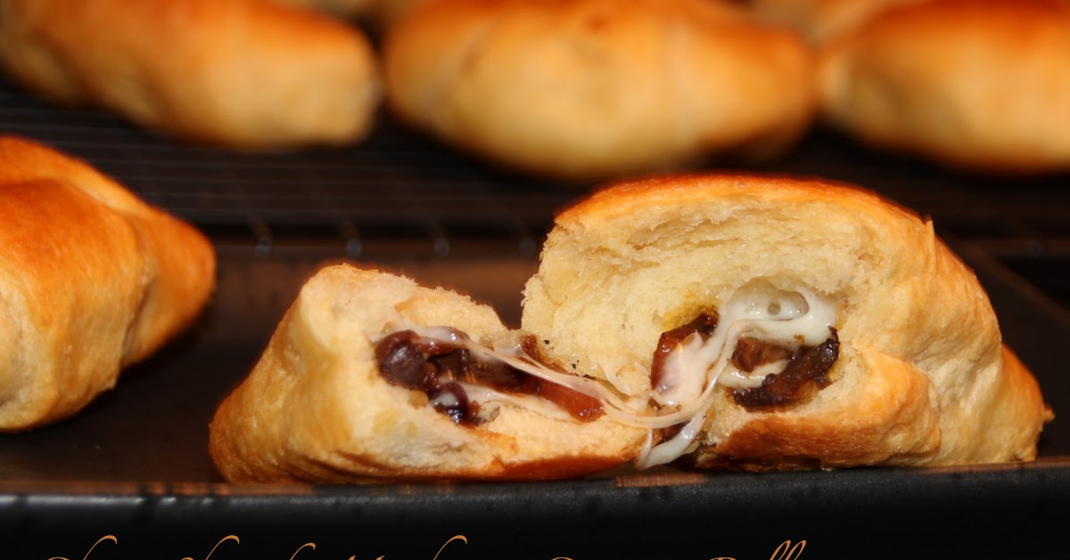 Cheesy Shiitake Mushroom Crescent Roll