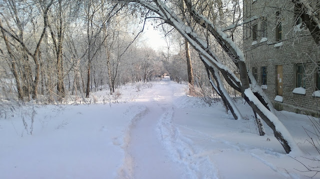 Заснеженная улица Зима в Комсомольске