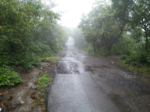 A bike ride to Aamby valley and Mulshi Dam