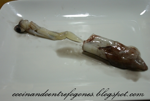 Cocinando entre Fogones: ¿Como limpiar los chipirones/calamares?