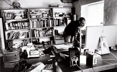 steve jobs working at apple office
