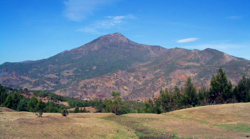 Daftar 11 Puncak Gunung Tertinggi di Negara Anggota Asean 